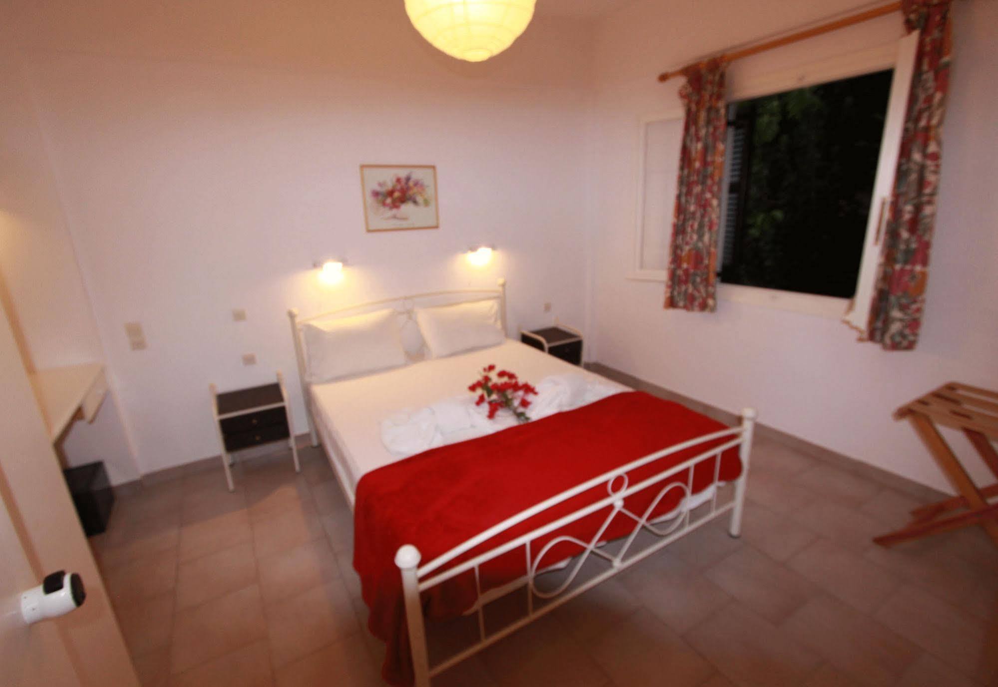 Menigos Resort House Agios Gordios  Luaran gambar